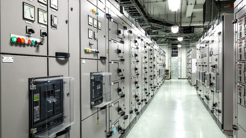 高频变频器与普通变频器：性能与适用场景的深度解析